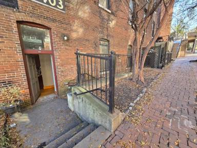 Main picture of 114 Virginia St