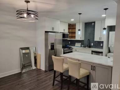 Main picture of 108 Monroe Street - 102