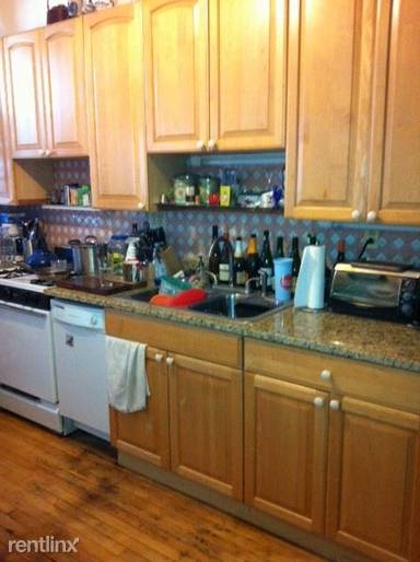Main picture of 829 W Aldine Ave