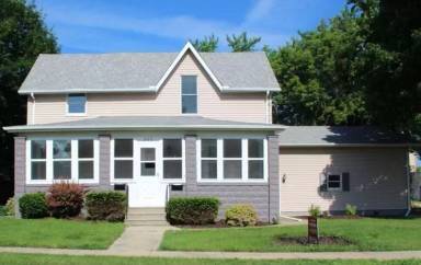 Main picture of 303 N Sacramento St