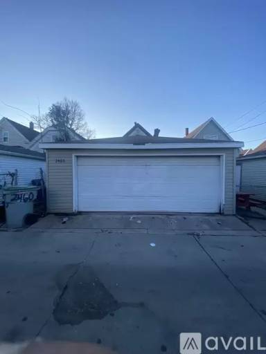 Main picture of 2460 S 18th St