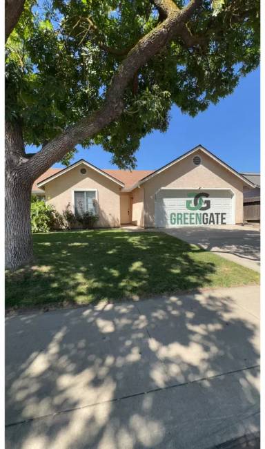 Main picture of 2201 Meadow Glen Dr