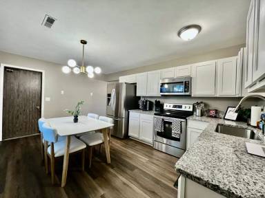 Main picture of 6418 Sandric Ln