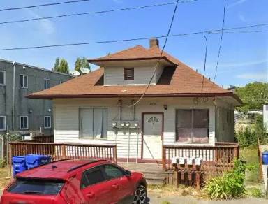 Main picture of 2468 S College St