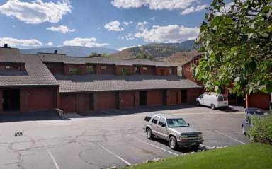 Main picture of 760 W Beaver Creek Blvd