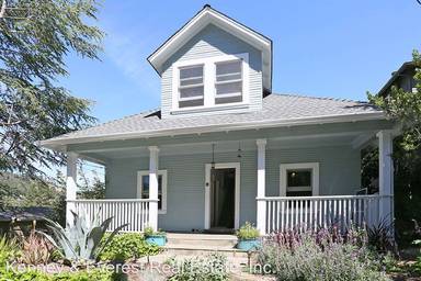 Main picture of 8 West St