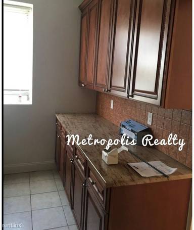 Main picture of 2328 28th St