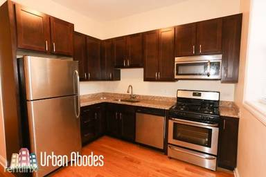Main picture of 1756 W Montrose Ave
