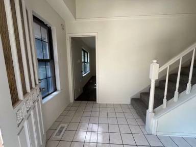 Main picture of 1832 S Fir Ave