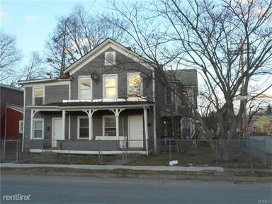 Main picture of 112 Ball St