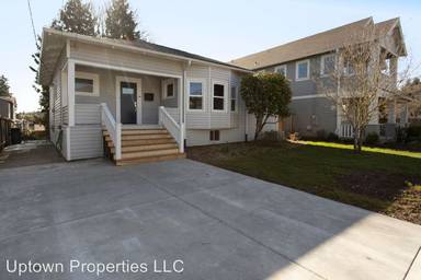 Main picture of 4812 SE Brooklyn St