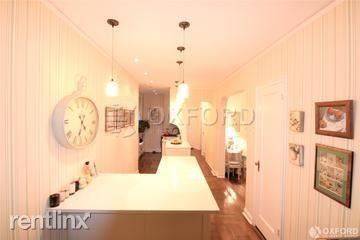 Main picture of 161 E 91st St