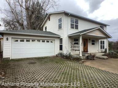 Main picture of 157 Wagner Butte Rd