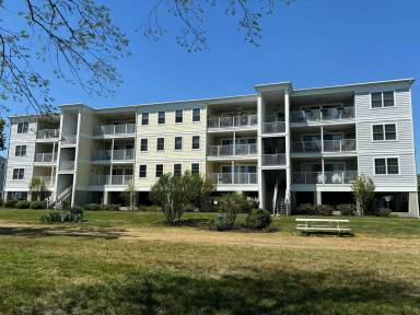 Main picture of 20374 Blue Point Dr