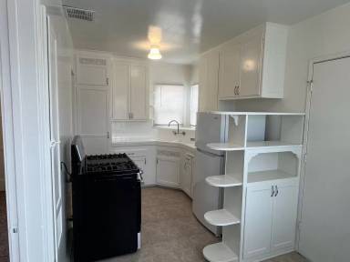 Main picture of 4714 4716 4716 1/2 4718 4718 1/2 Blvd
