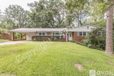 Main picture of 1035 S Pine Knoll Dr