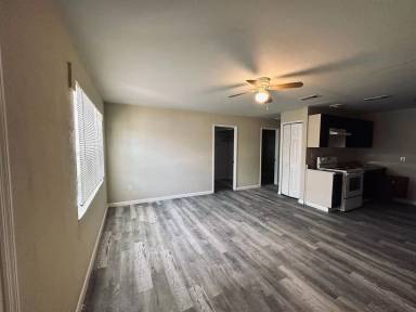 Main picture of 915 Pine St