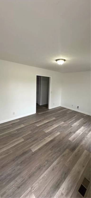 Main picture of 200 Glendale Ave