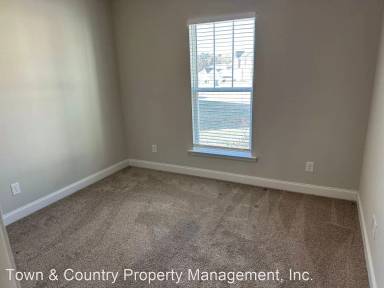 Main picture of 112 Chancellor Ct
