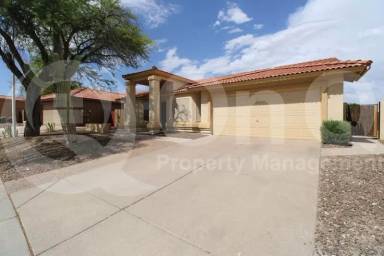 Main picture of 15035 S 28th St