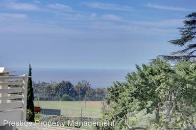 Main picture of 699 Wendt Ter