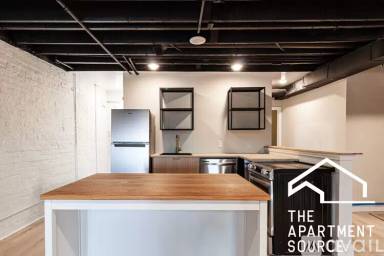 Main picture of 2146 N Halsted St