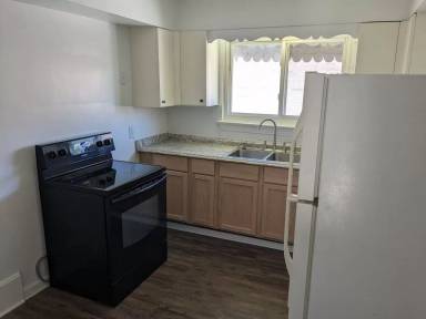 Main picture of 92 S Walnut St