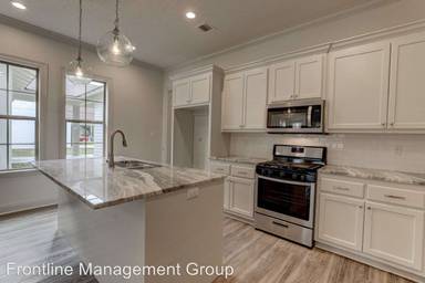 Main picture of 450 Holden Ave