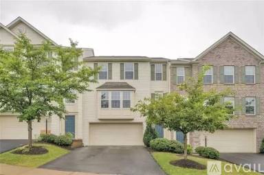 Main picture of 6009 Middlefield Dr