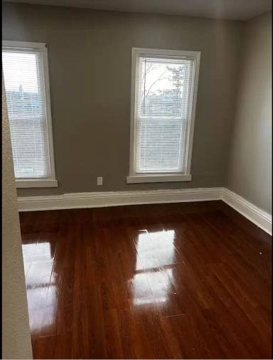 Main picture of 138 W Main St