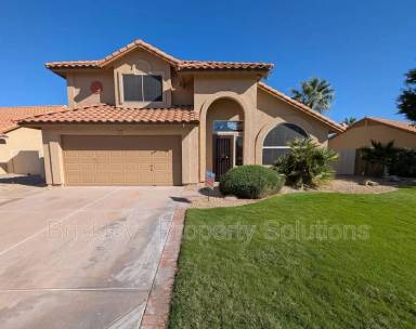 Main picture of 2340 W Myrtle Dr