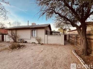 Main picture of 1410 W Fresno St