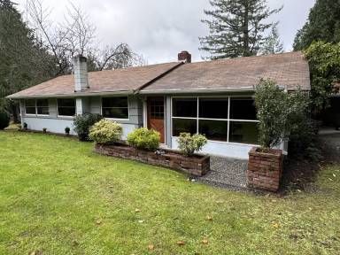 Main picture of 5645 Rose Loop NE