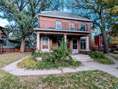 Main picture of 1296 Raymond Ave