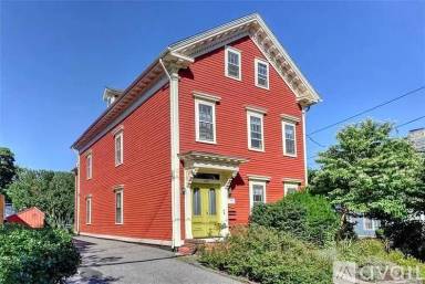 Main picture of 150 Prospect St