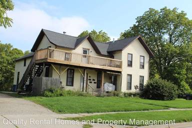 Main picture of 101 S Comstock St