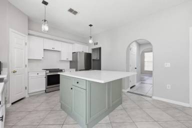 Main picture of 8912 Shindler Crossing Dr