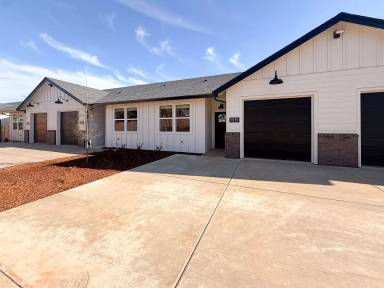 Main picture of 5564 Skyline Rd S