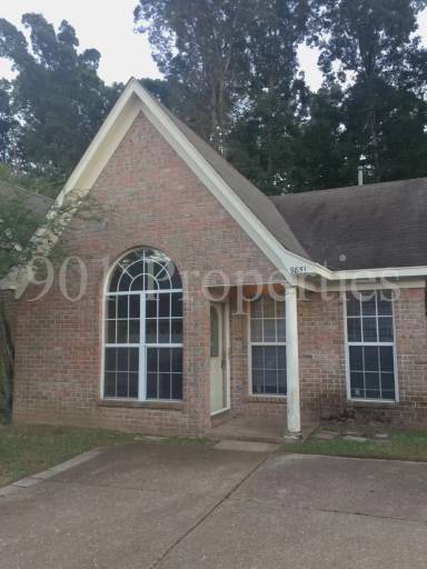 Main picture of 9851 Maggie Woods Ln