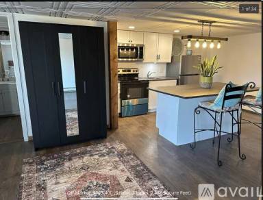 Main picture of 4 Van Ave