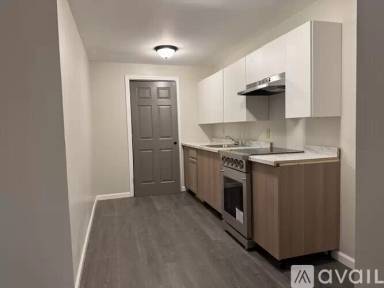 Main picture of 355 S Main St