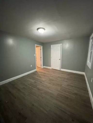 Main picture of 71 S 13th St
