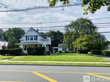 Main picture of 432 Plainsboro Rd