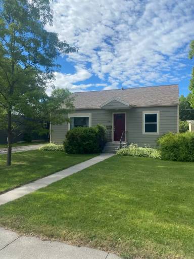 Main picture of 1736 Avenue F