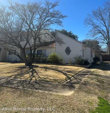 Main picture of 521 Saddlewood Ln