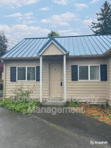 Main picture of 4553 NE 105th Ave