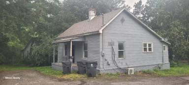 Main picture of 6 Riverside St