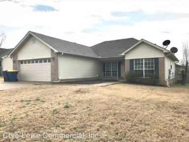 Main picture of 27 Lilac Ln