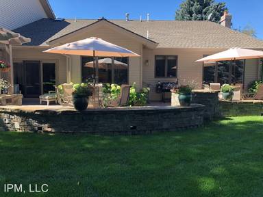 Main picture of 5 Gallatin Dr