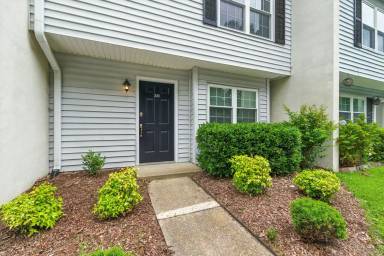 Main picture of 39 Oneonta Dr